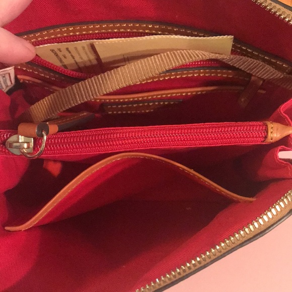 Like New! Dooney & Bourke Scribble Crossbody Bag - Picture 4 of 6